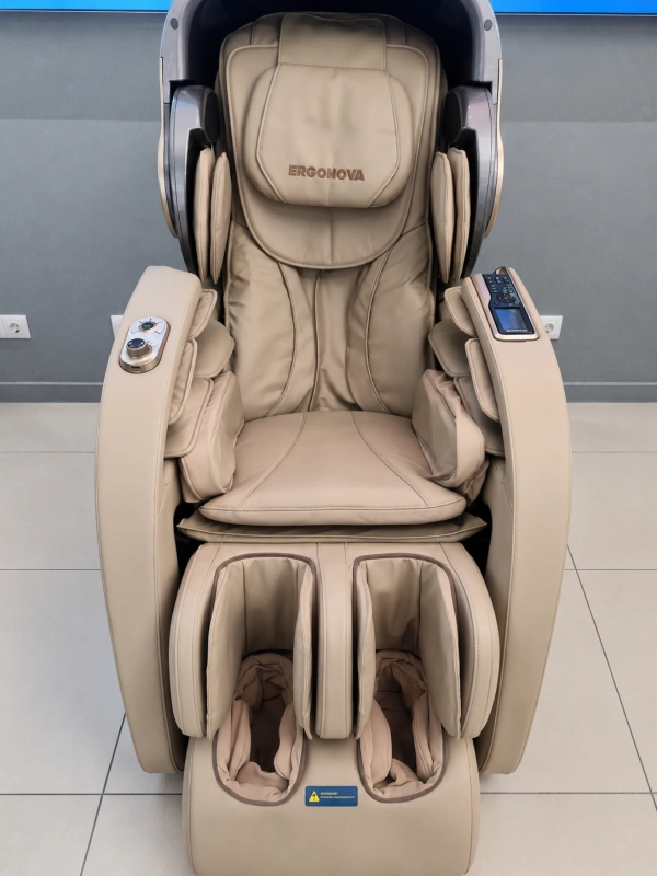 Массажное кресло Ergonova Robotouch 3 Universe Beige