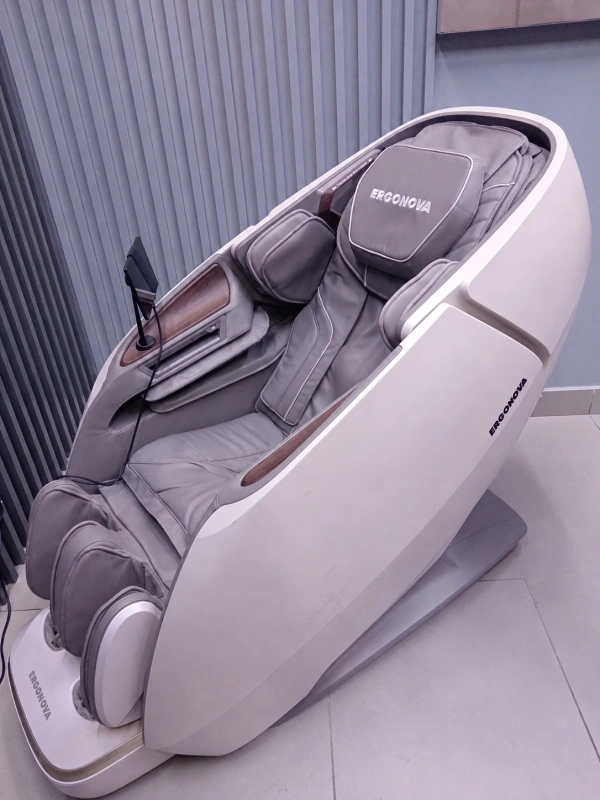 Массажное кресло Ergonova Phantom 5X Grey